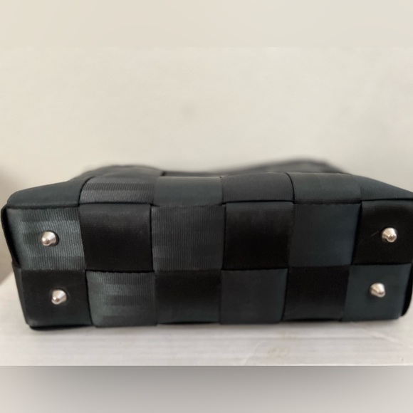 Harveys The Original Seatbelt Bag - Picture 3 of 4